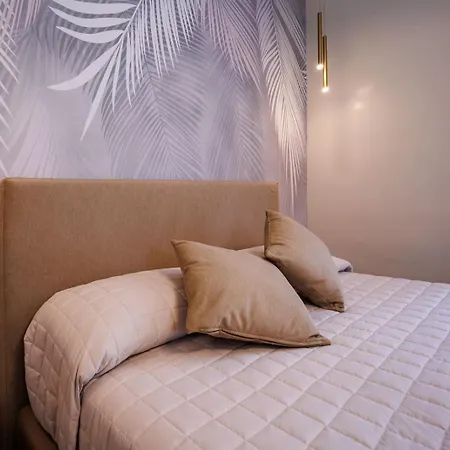 Maria Maruzzella Luxury Bed & Breakfast Naples